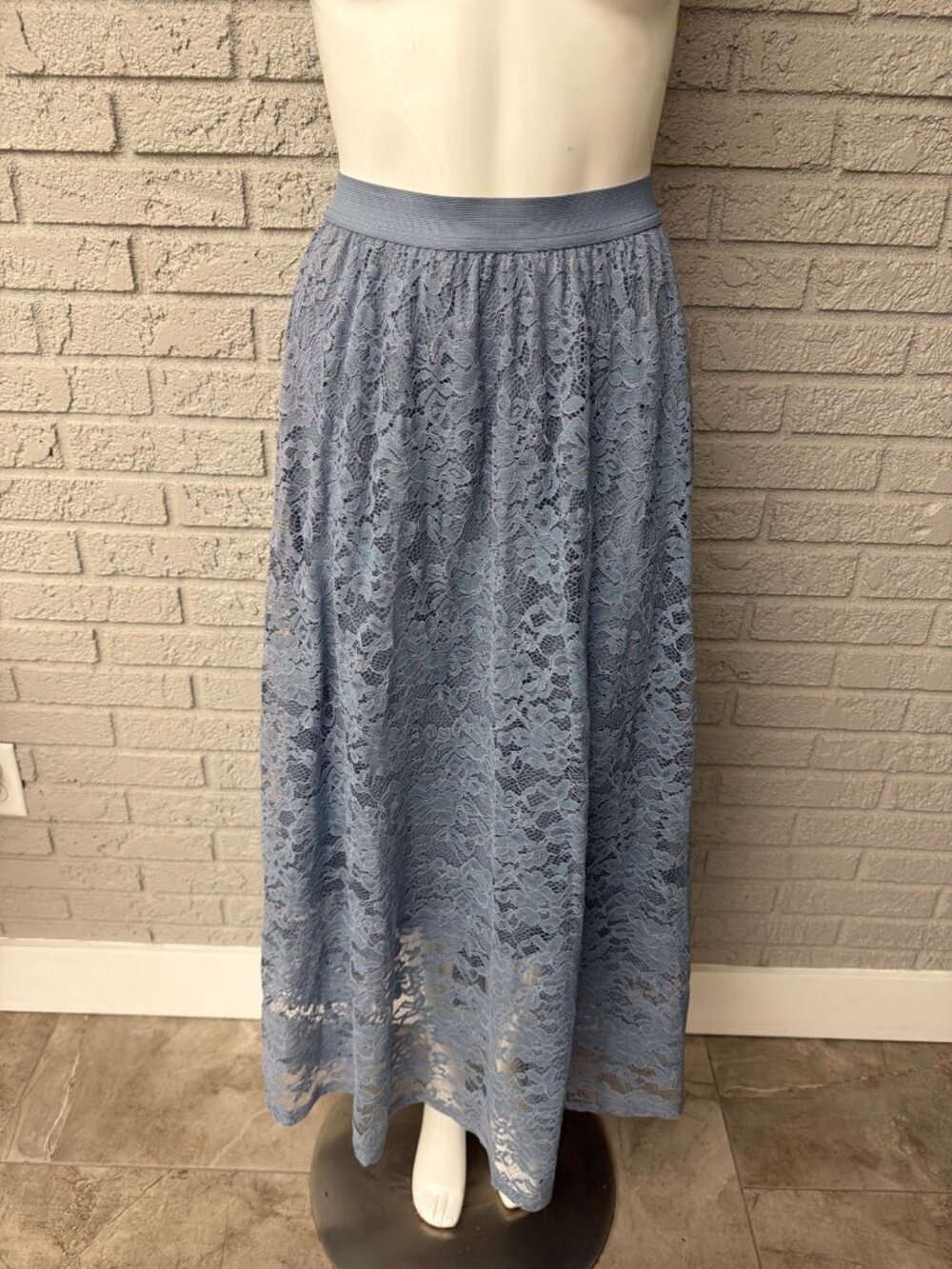 Laffaire Women’s Blue Floral Lace Skirt Size XS